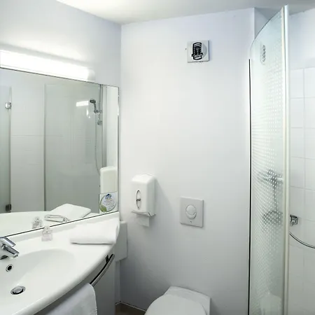 Hotel Deltour Le Puy En Velay 3*