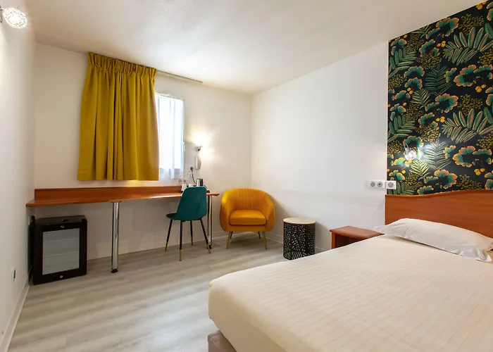 Hotel Deltour Le Puy En Velay 3*